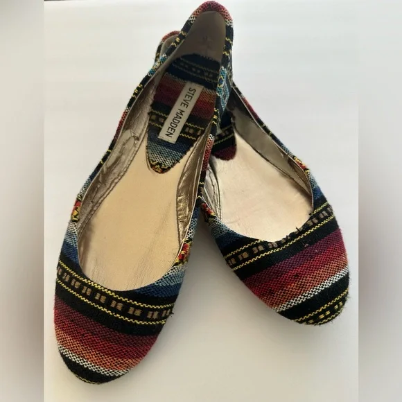 Steve Madden Multi Colored Patterned Ballet Style Flats - Picture 2 of 9